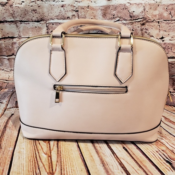 Kelly & Katie Purse - Picture 2 of 8